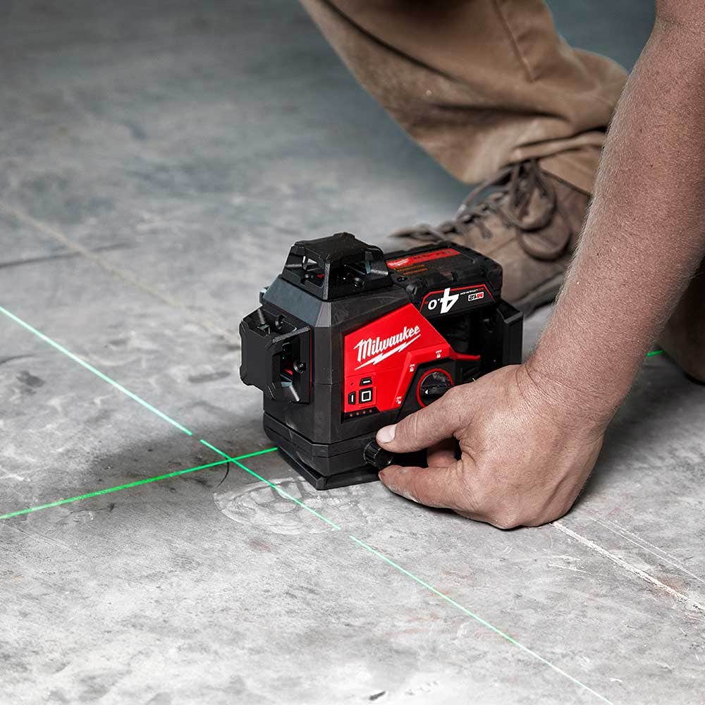 MILWAUKEE 12V 3 Plane Multiline Laser Level - Green Beam M123PLA-0C