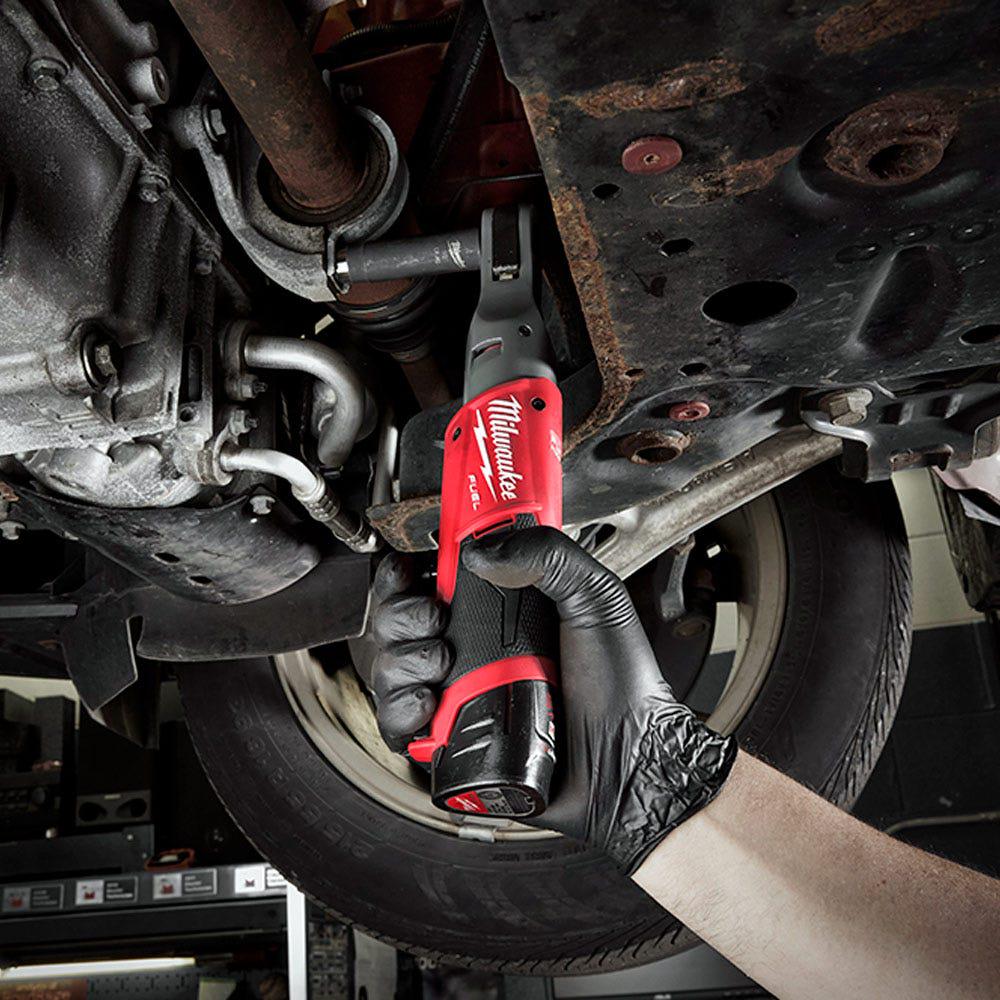MILWAUKEE 12V FUEL 1 x 2.0Ah 3 8 Impact Rachet Kit M12FIR38-201B