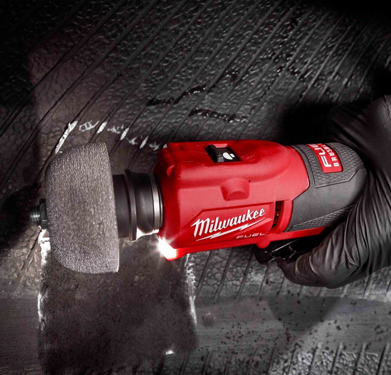 MILWAUKEE 12V FUEL Low Speed Tyre Buffer Skin M12FTB-0