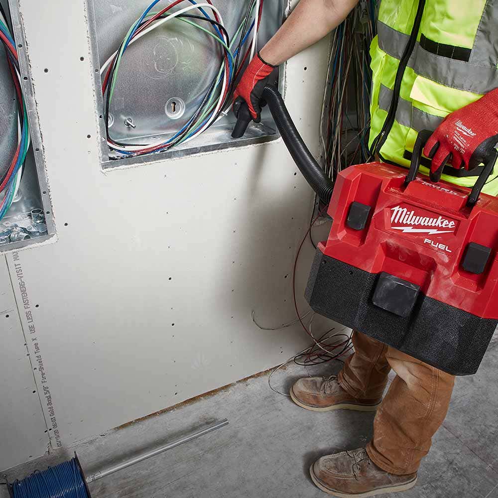 MILWAUKEE 12V FUEL Wet/Dry Vacuum L-Class M12FWDVL-0