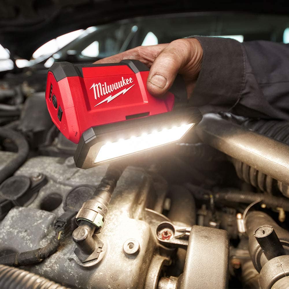 MILWAUKEE 12V Pivoting Area Light Skin M12PAL-0