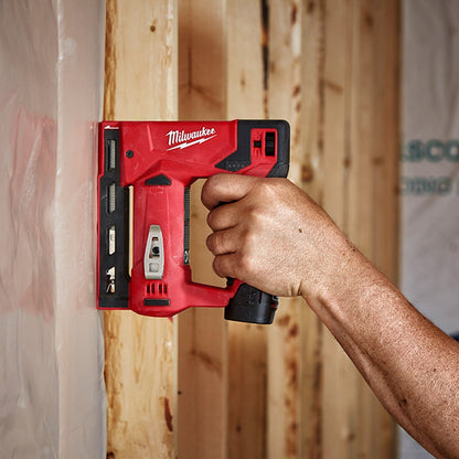 MILWAUKEE 12V Stapler 6-14mm Skin M12BST-0