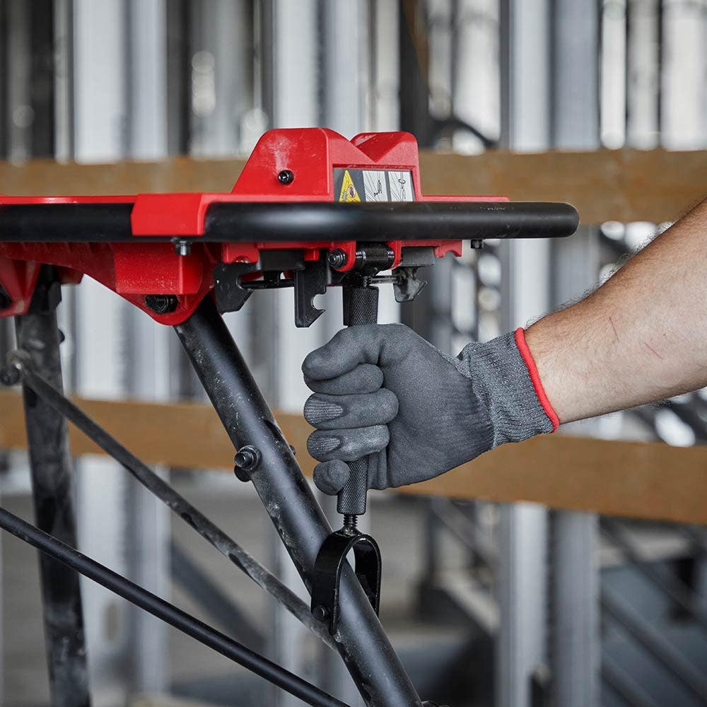MILWAUKEE 152mm Portable Tripod Chain Vice MPS