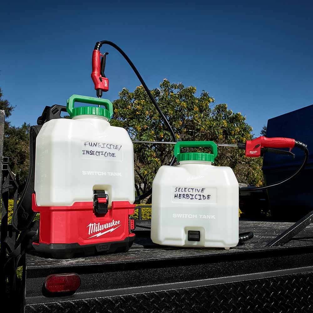 MILWAUKEE 18V 15L Backpack Chemical Sprayer w/ Powered Base Skin M18BPFPCSA0