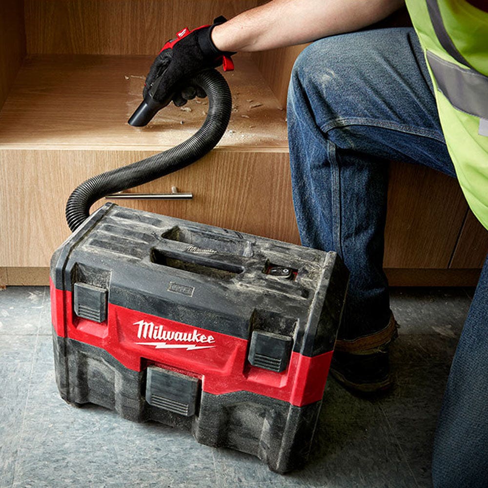 MILWAUKEE 18V 7.5L Wet Dry Vacuum Skin M18WDV-0