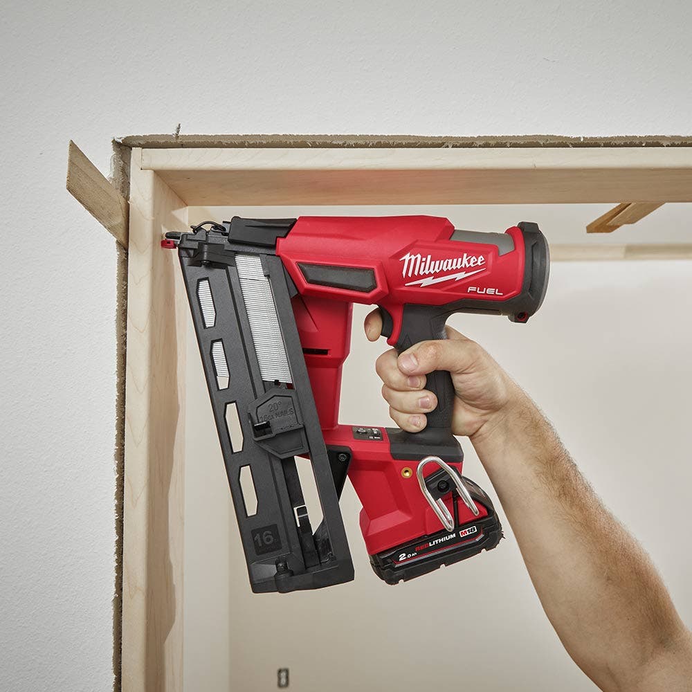 MILWAUKEE 18V FUEL 16 Gauge 20 Degree Angled Finishing Nailer Skin M18FN16GA-0C