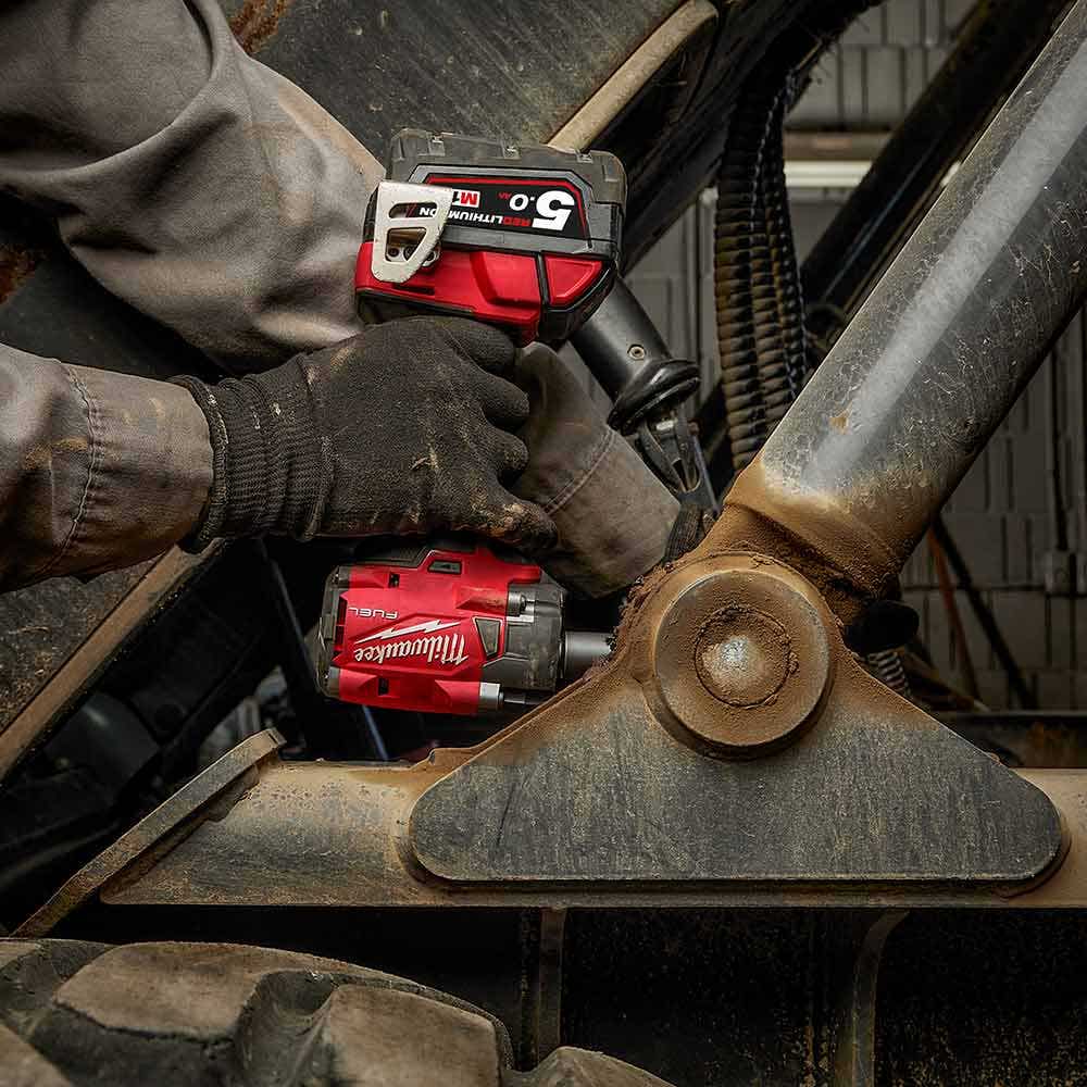 MILWAUKEE 18V FUEL 1 2inch Compact Impact Wrench w Friction Ring Skin M18FIW2F12-0