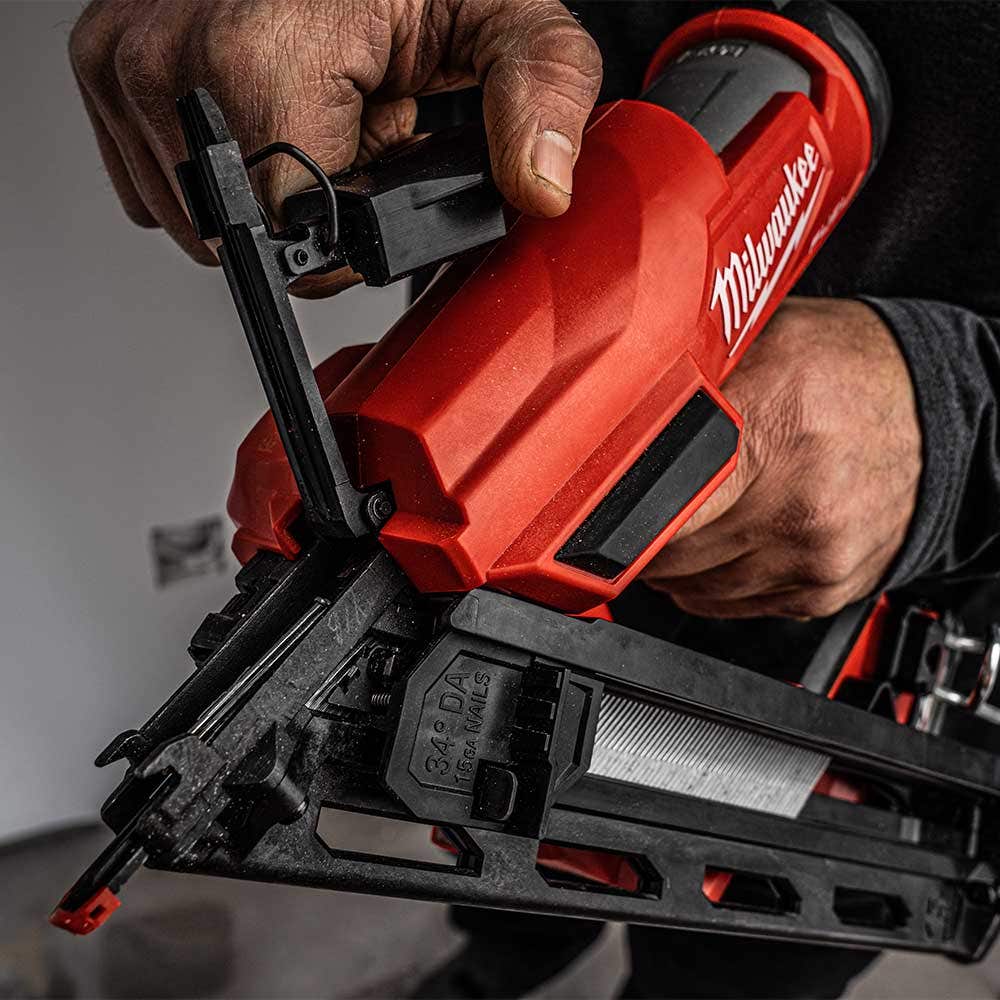 MILWAUKEE 18V FUEL 15 GAUGE 34 Degree Angled Finishing Nailer Skin M18FN15GA-0C