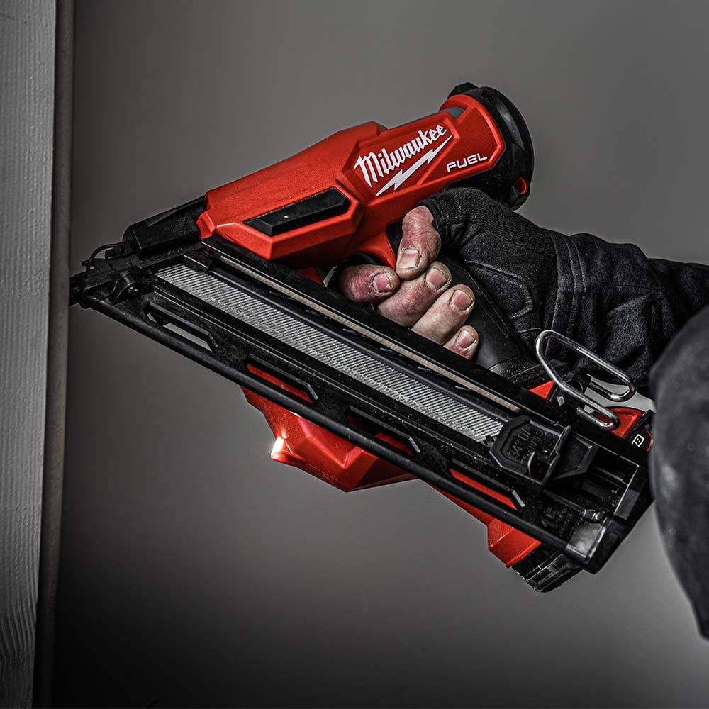 MILWAUKEE 18V FUEL 15 GAUGE 34 Degree Angled Finishing Nailer Skin M18FN15GA-0C
