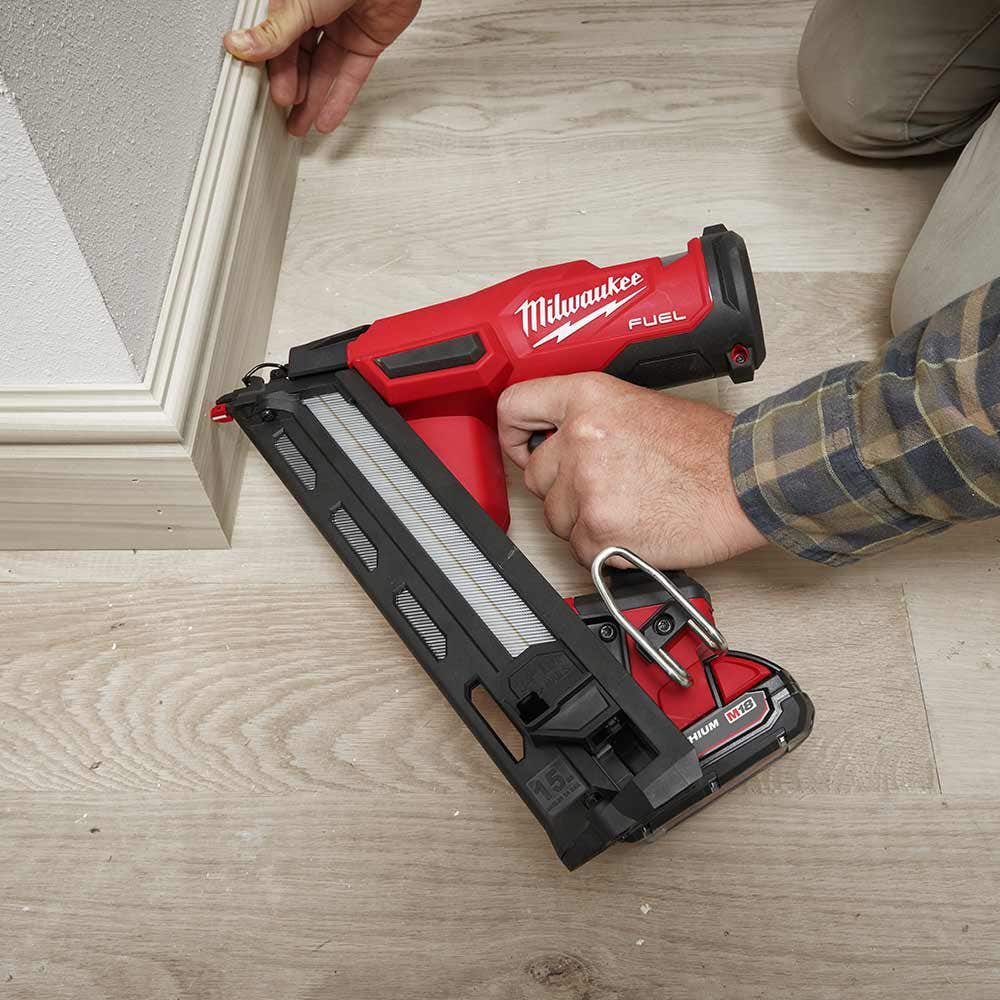 MILWAUKEE 18V FUEL 15 GAUGE 34 Degree Angled Finishing Nailer Skin M18FN15GA-0C