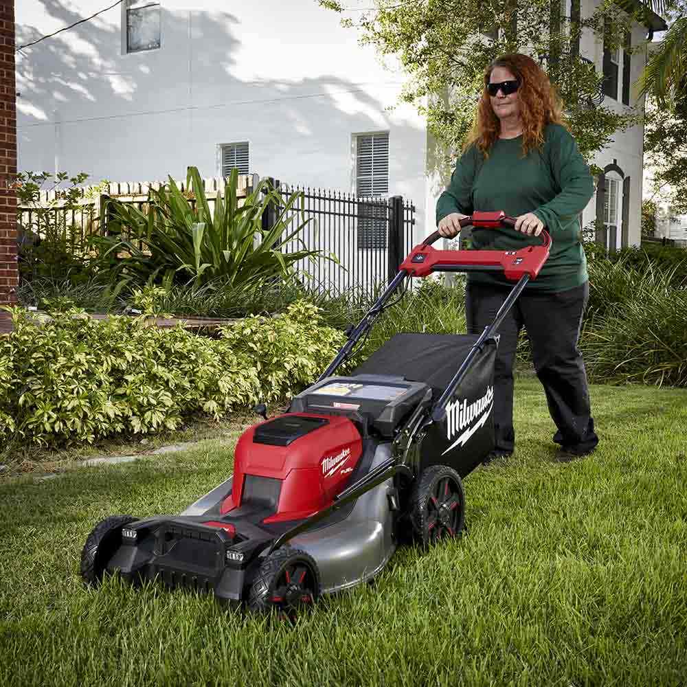 MILWAUKEE 18V FUEL 21inch (533mm) Self-Propelled Dual Battery Lawn Mower Skin M18F2LM210