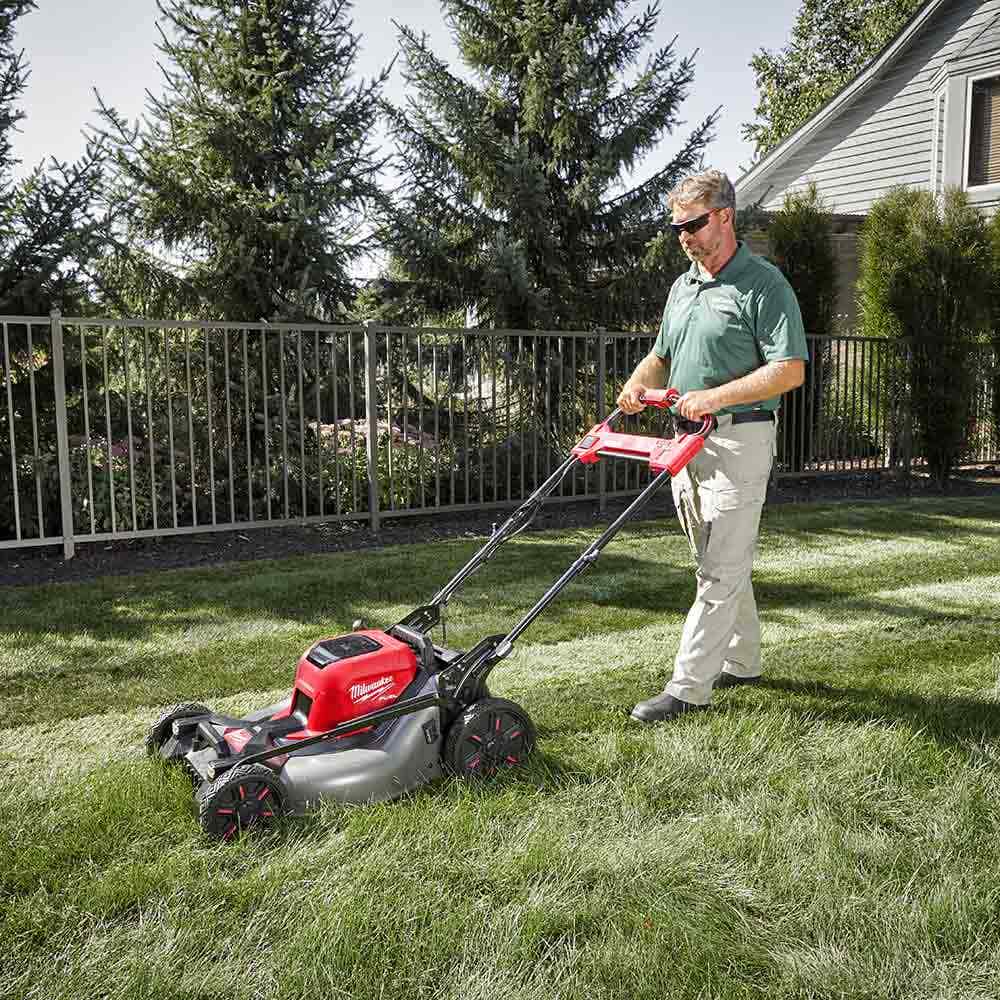 MILWAUKEE 18V FUEL 21inch (533mm) Self-Propelled Dual Battery Lawn Mower Skin M18F2LM210