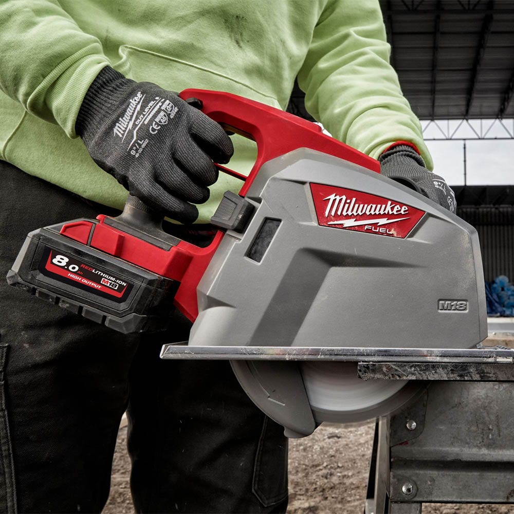 MILWAUKEE 18V FUEL 203mm Metal Cutting Circular Saw Skin M18FMCS66-0