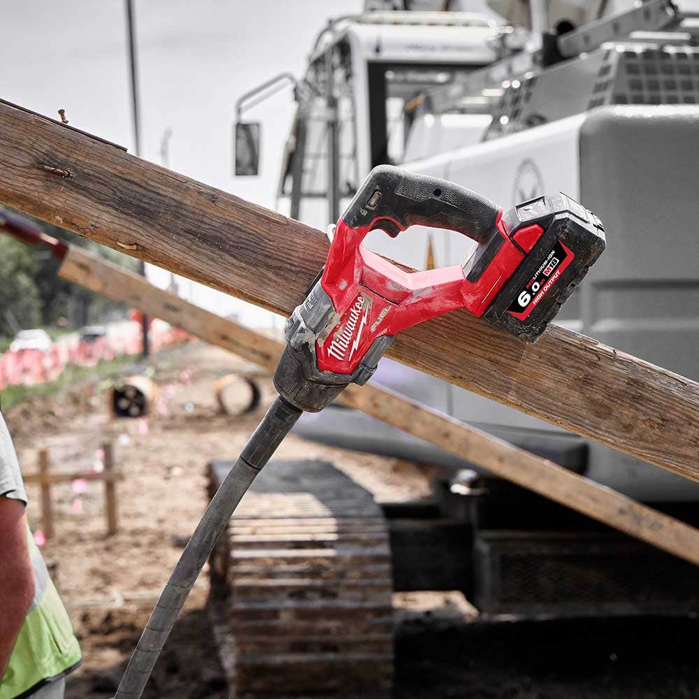 MILWAUKEE 18V FUEL 2400mm Needle Concrete Vibrator M18FCVN240