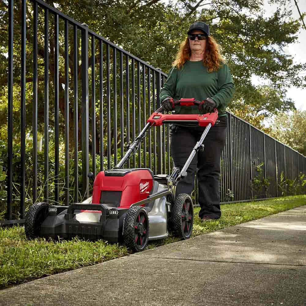 MILWAUKEE 18V FUEL 21inch (533mm) Self-Propelled Dual Battery Lawn Mower Skin M18F2LM210