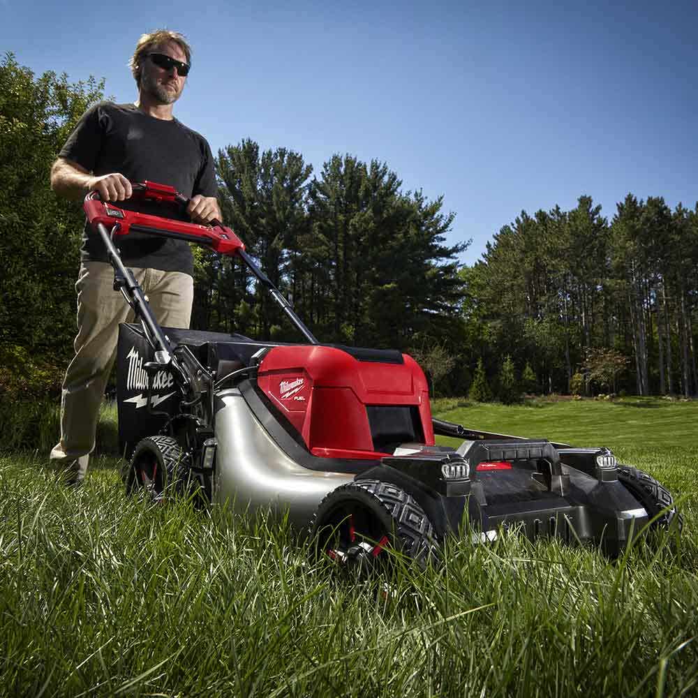 MILWAUKEE 18V FUEL 21inch (533mm) Self-Propelled Dual Battery Lawn Mower Skin M18F2LM210