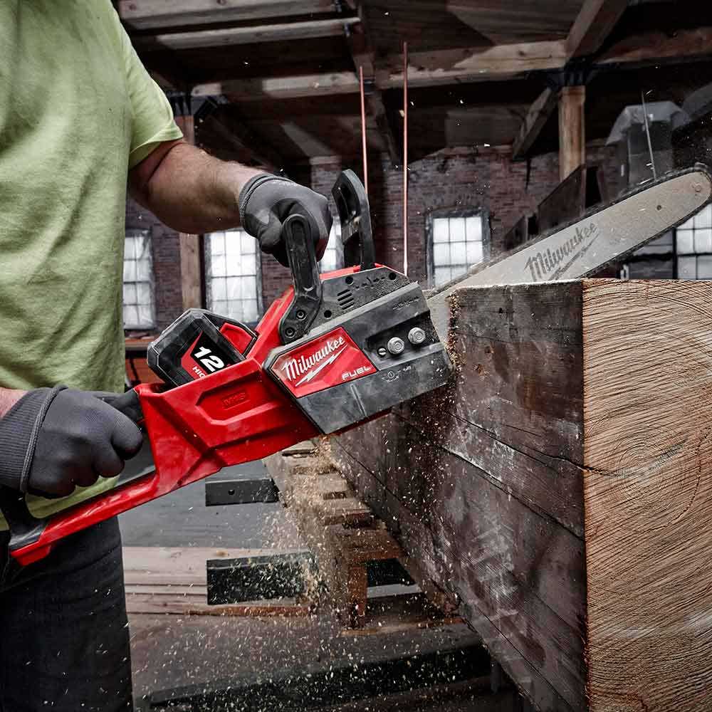 MILWAUKEE 18V FUEL 356mm Chainsaw Skin M18FCHS140