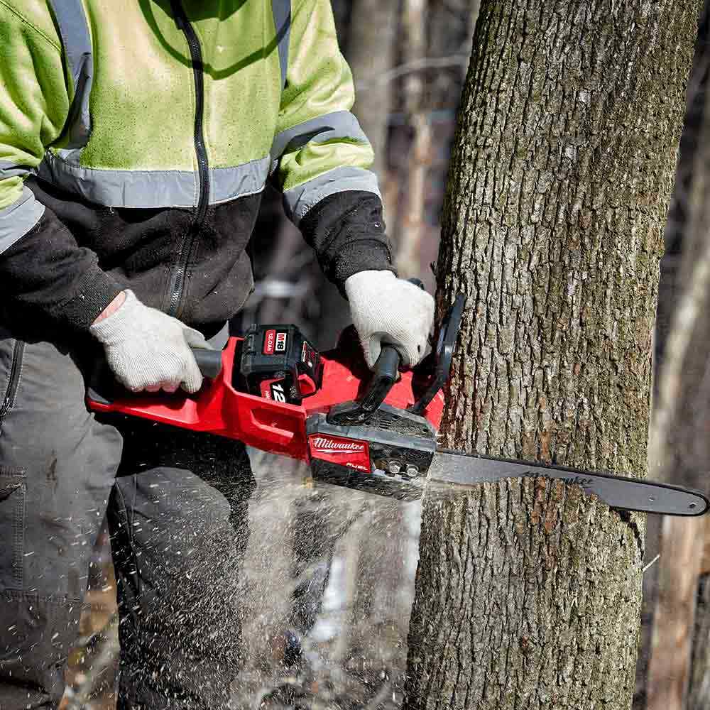 MILWAUKEE 18V FUEL 356mm Chainsaw Skin M18FCHS140