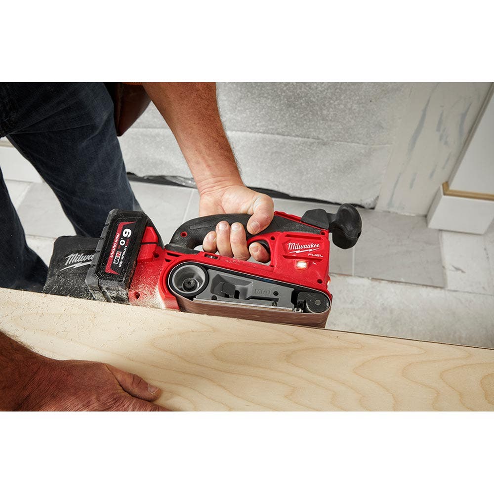 MILWAUKEE 18V FUEL Belt Sander Skin M18FBTS750