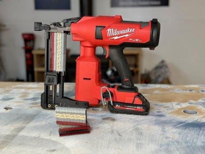 MILWAUKEE 18V FUEL Fencing Stapler Skin M18FFUS0C
