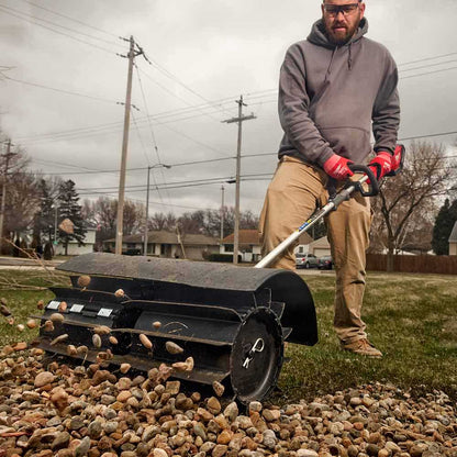 MILWAUKEE 18V FUEL QUIK-LOK Rubber Broom Attachment M18FOPHRBA