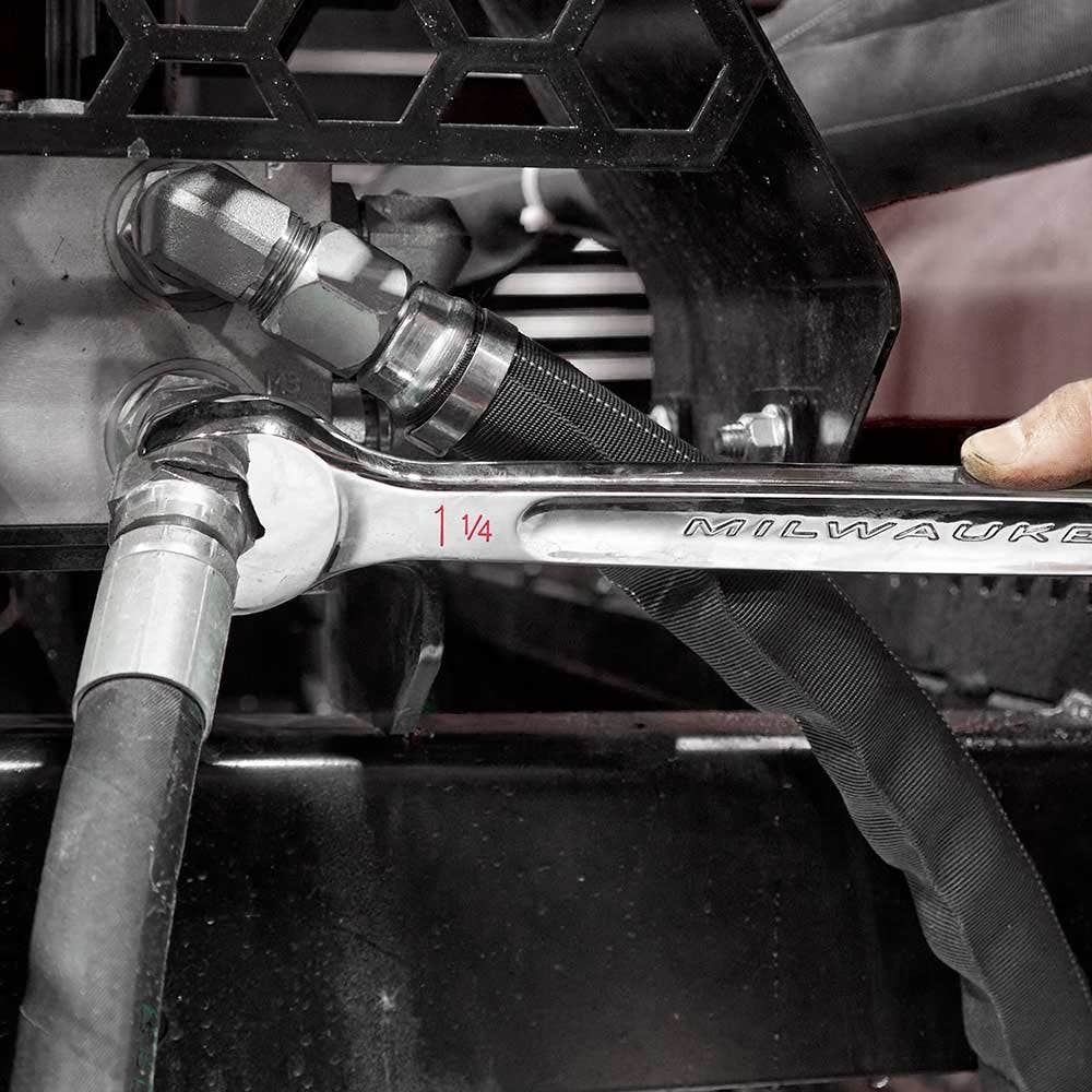 MILWAUKEE 1-1 4 SAE Combination Wrench 45969438