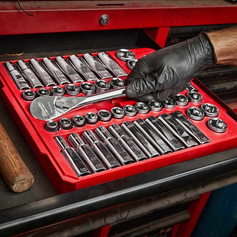MILWAUKEE 1/2inch Drive 47 Piece Metric and SAE Ratchet and Socket Set 48229010