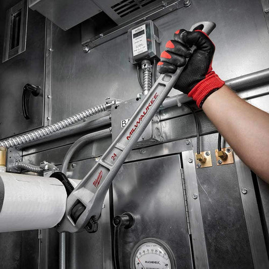 MILWAUKEE 24 (609mm) Aluminium Offset Pipe Wrench 48227182