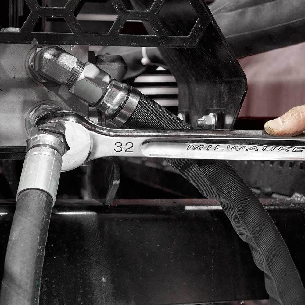 MILWAUKEE 32mm Combination Wrench 45969532