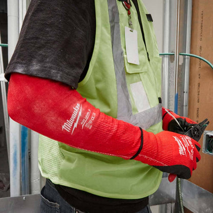 MILWAUKEE 40cm 16 Cut Resistant Sleeves 48739030