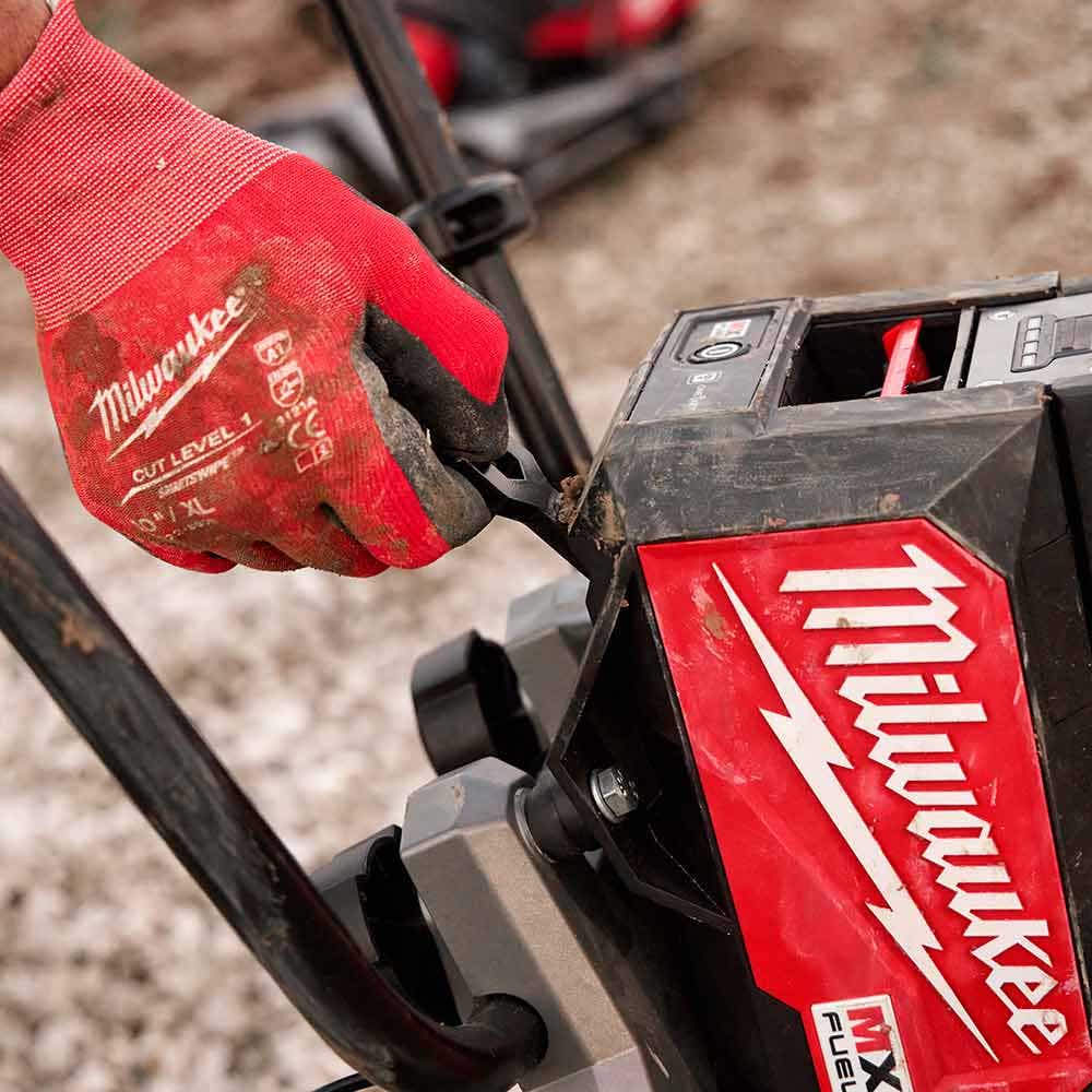MILWAUKEE MX FUEL Powered Screed Concrete MXFPSC-0