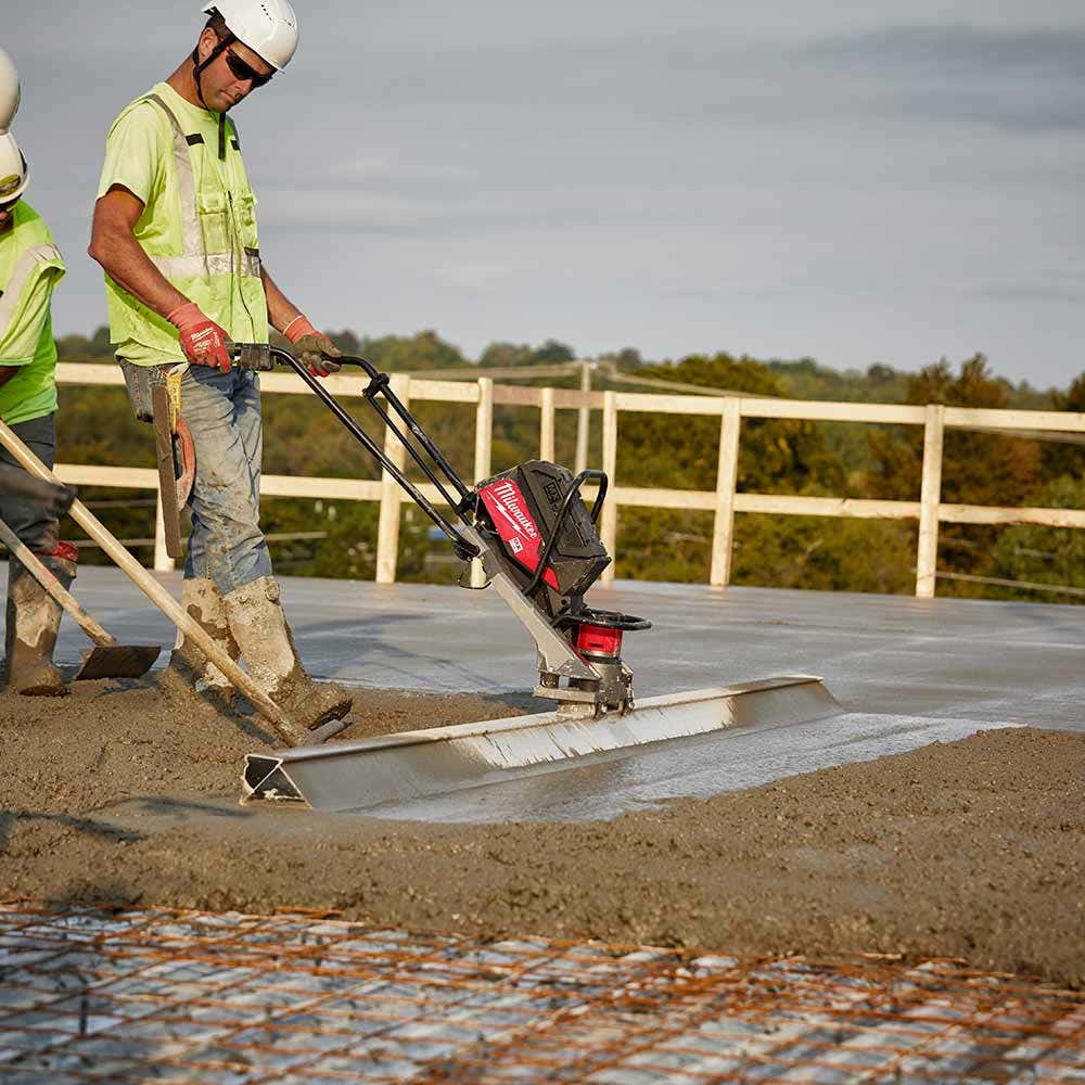 MILWAUKEE MX FUEL Powered Screed Concrete MXFPSC-0