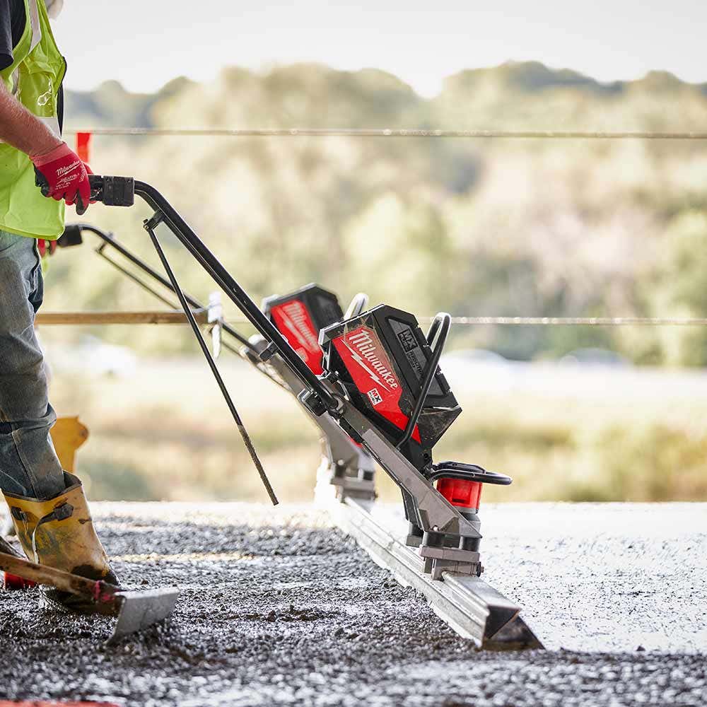 MILWAUKEE MX FUEL Powered Screed Concrete MXFPSC-0