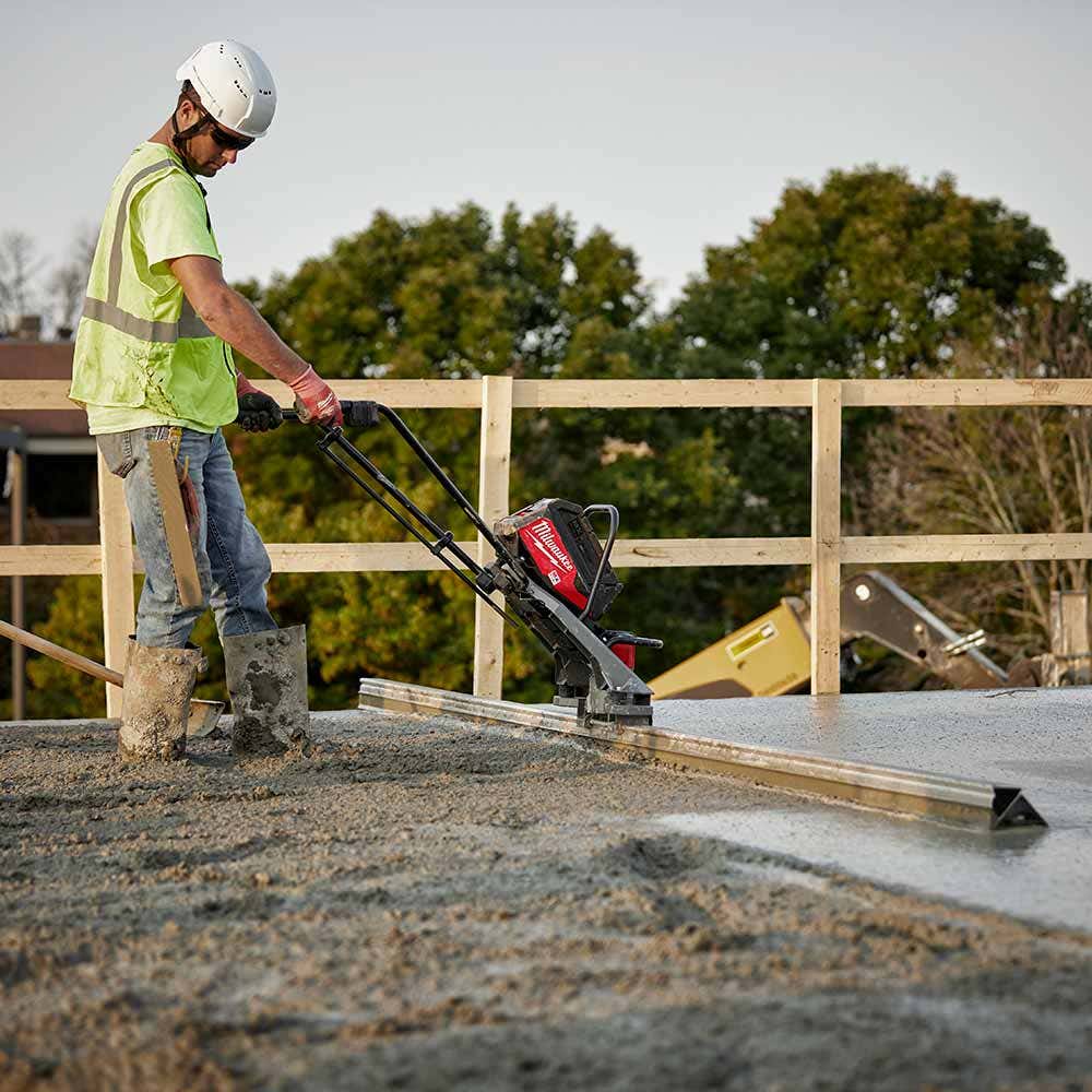 MILWAUKEE MX FUEL Powered Screed Concrete MXFPSC-0