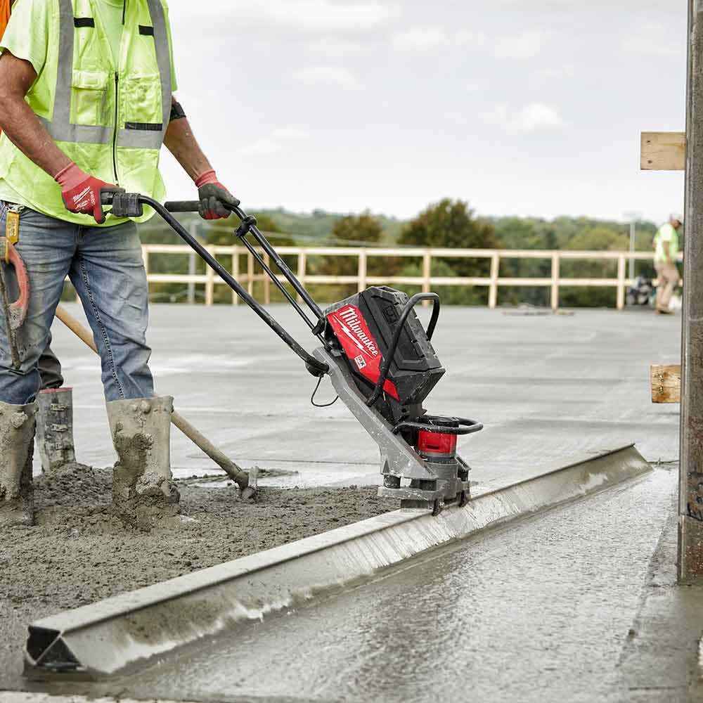 MILWAUKEE MX FUEL Powered Screed Concrete MXFPSC-0