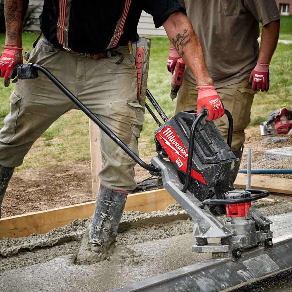 MILWAUKEE MX FUEL Powered Screed Concrete MXFPSC-0