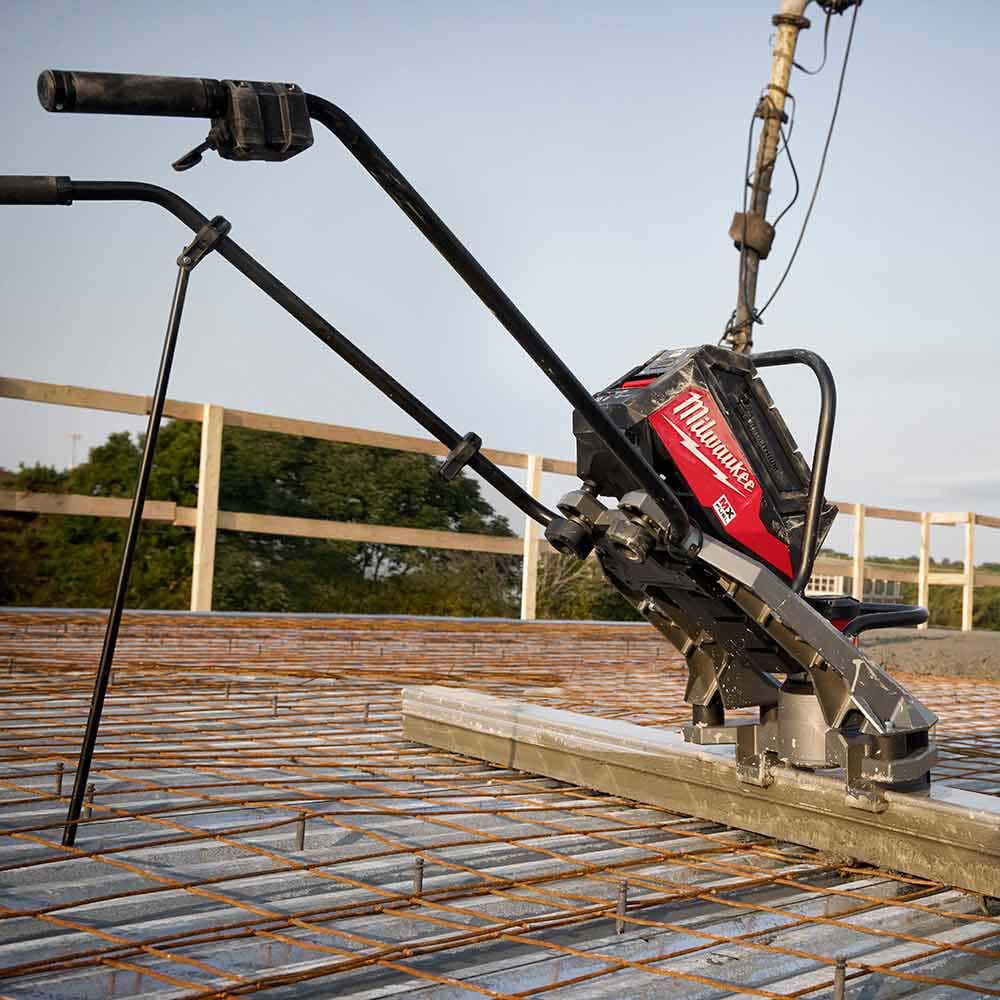 MILWAUKEE MX FUEL Powered Screed Concrete MXFPSC-0