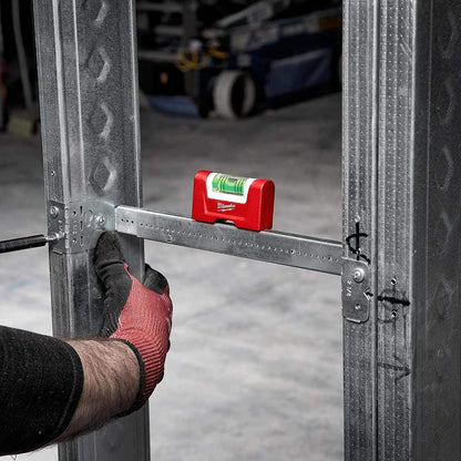 MILWAUKEE Magnetic Pocket Level 48225603