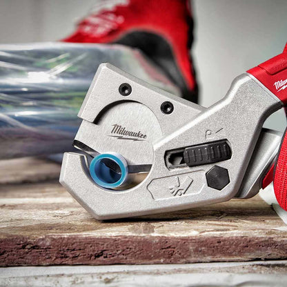MILWAUKEE Propex Tubing Cutter 48224204