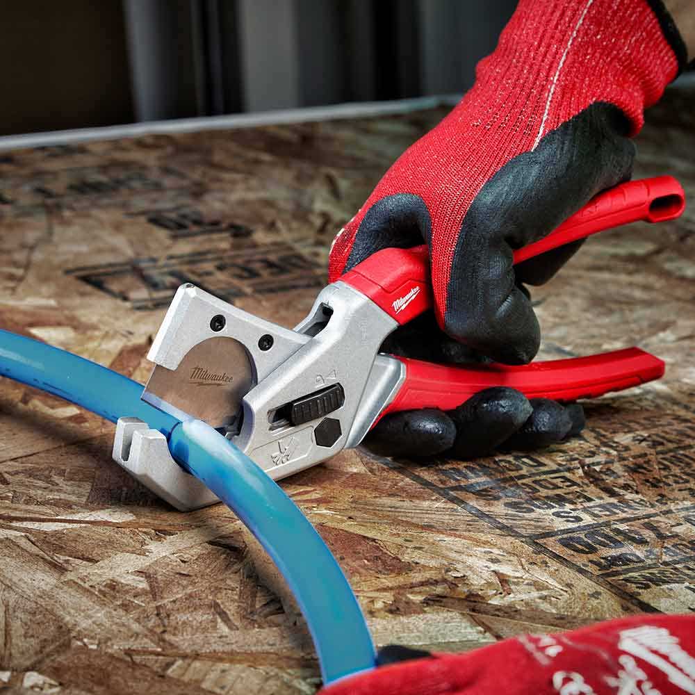 MILWAUKEE Propex Tubing Cutter 48224204