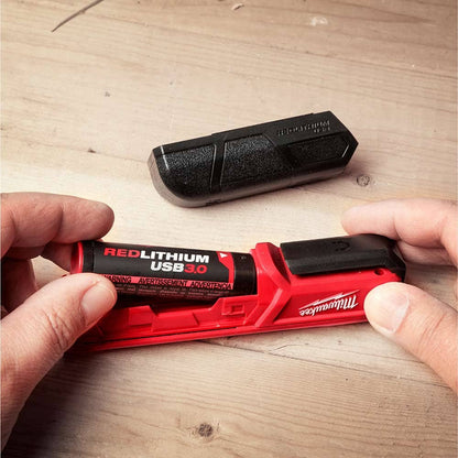 MILWAUKEE REDLITHIUM 3.0Ah USB Battery L4B3
