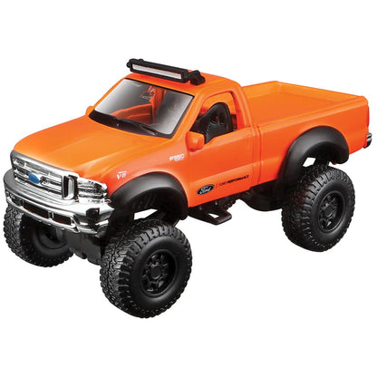 Maisto Car Collection Rebel Off-Roaders 8 Pack