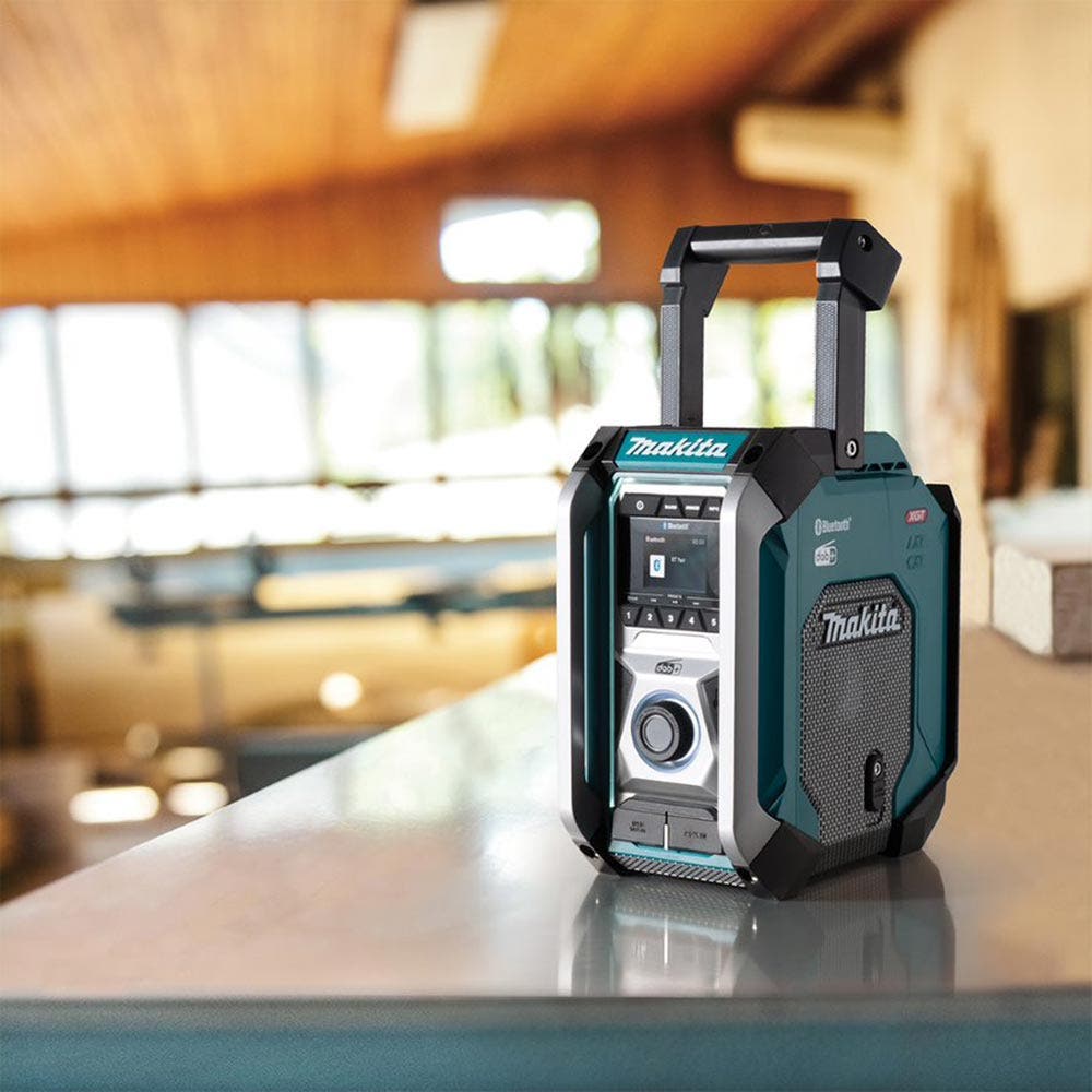 Makita 40V Max XGT Digital Bluetooth Jobsite Radio Skin MR007GZ