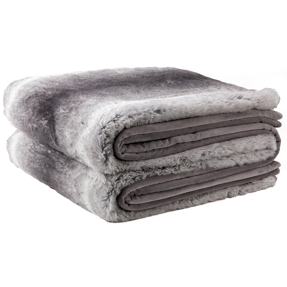 Mon Chateau Luxe Faux Fur Throw Tan