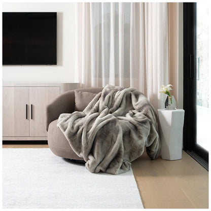 Mon Chateau Luxe Faux Fur Throw Tan