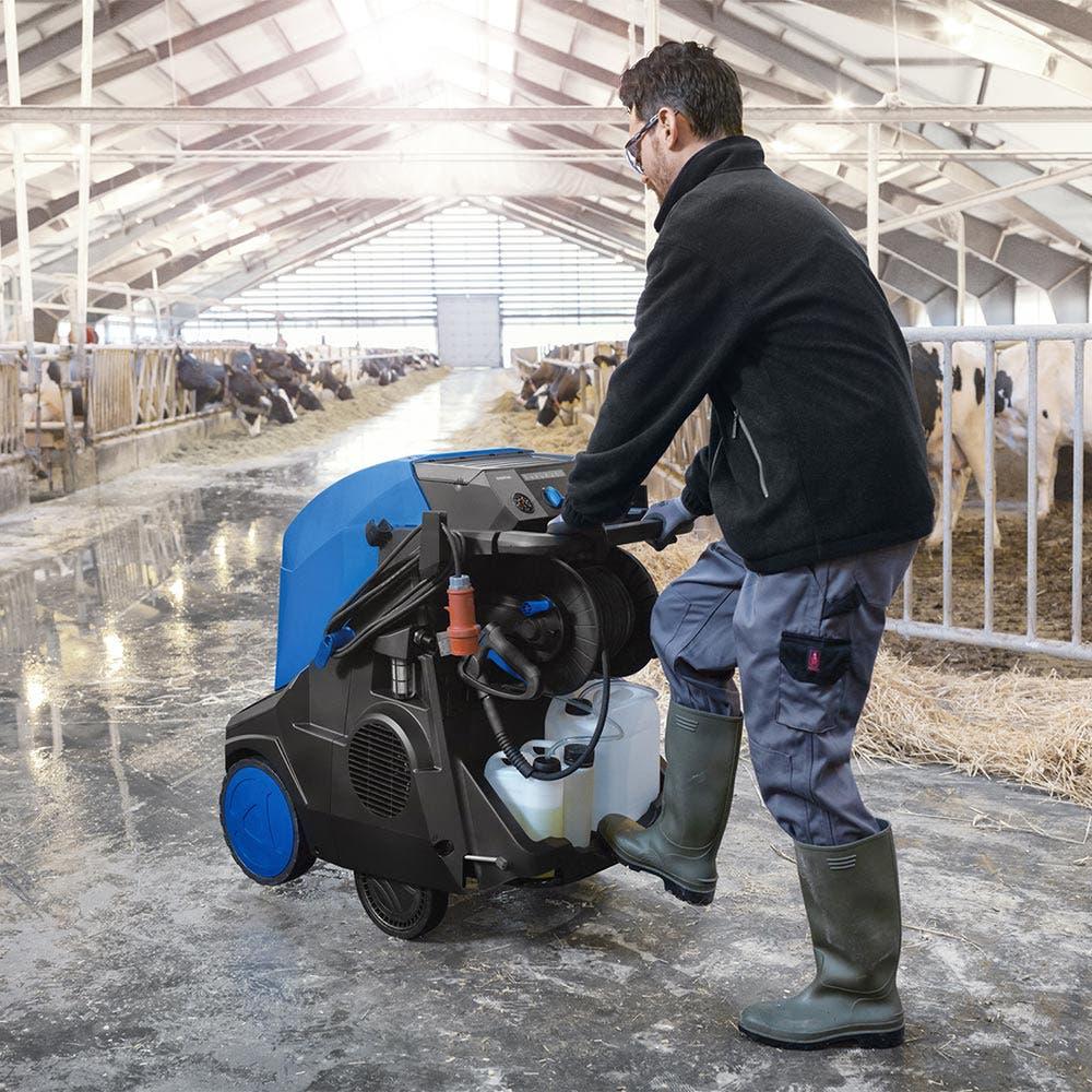 NILFISK 6100W 2900psi 16.0L min Hot Pressure Washer 107146934