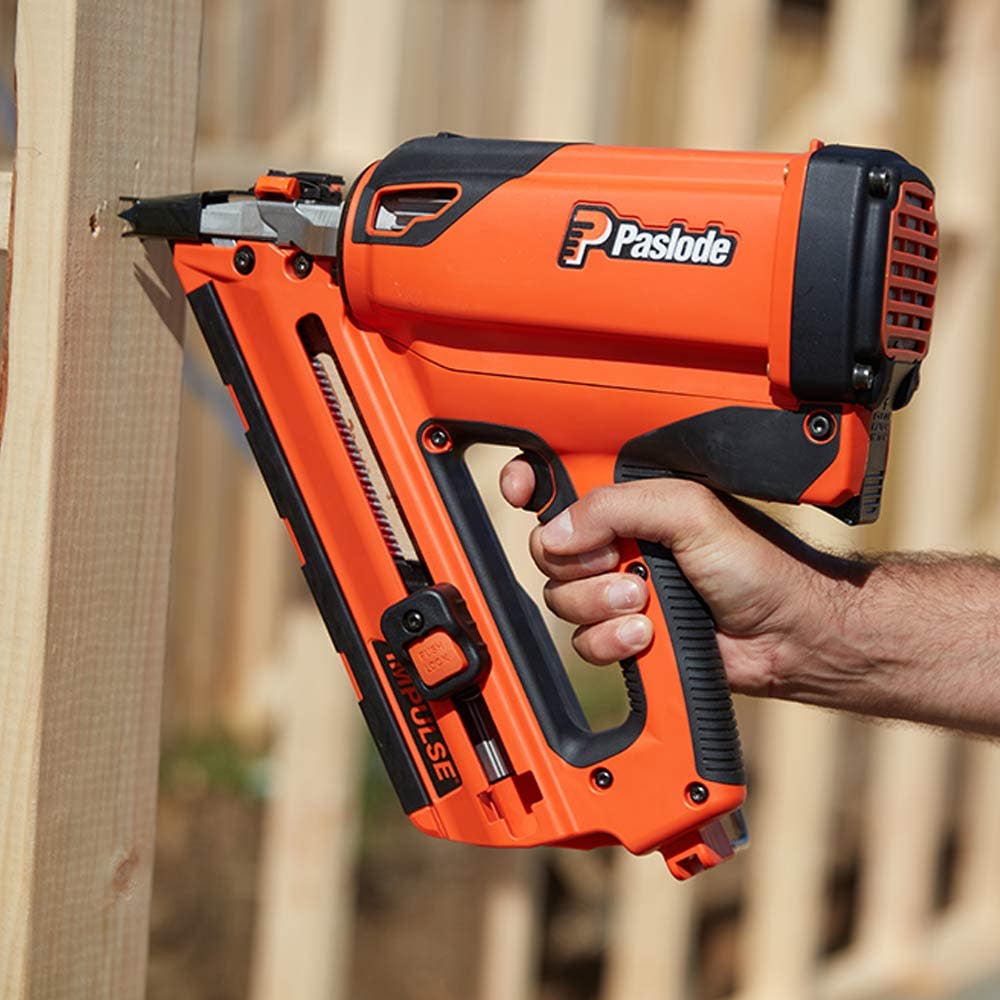 PASLODE 2 x 2.2Ah 50-90mm FrameMaster PowerVent Gas Framing Nailer Kit B20580