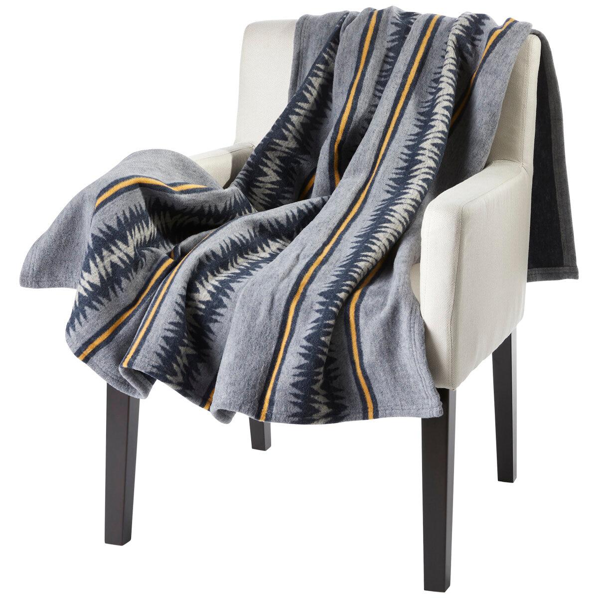 Pendleton Cotton Throw 2 Piece Set Thunder Basket Navy