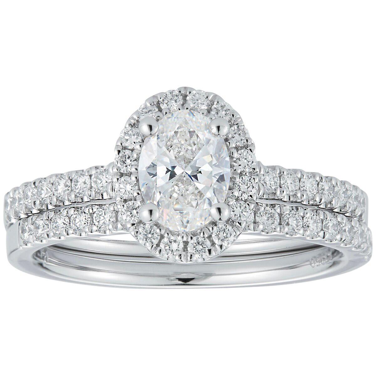 Platinum 1.14ctw Diamond Bridal Set 0.70ctw Oval Centre