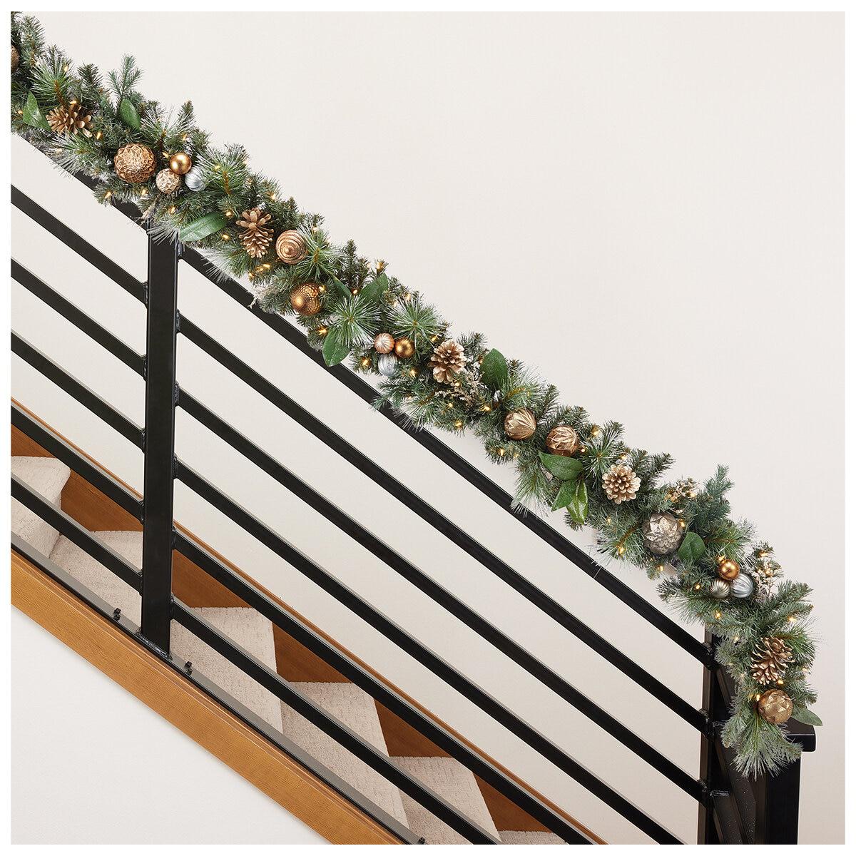 Pre-Lit Decorated Garland 2.7M